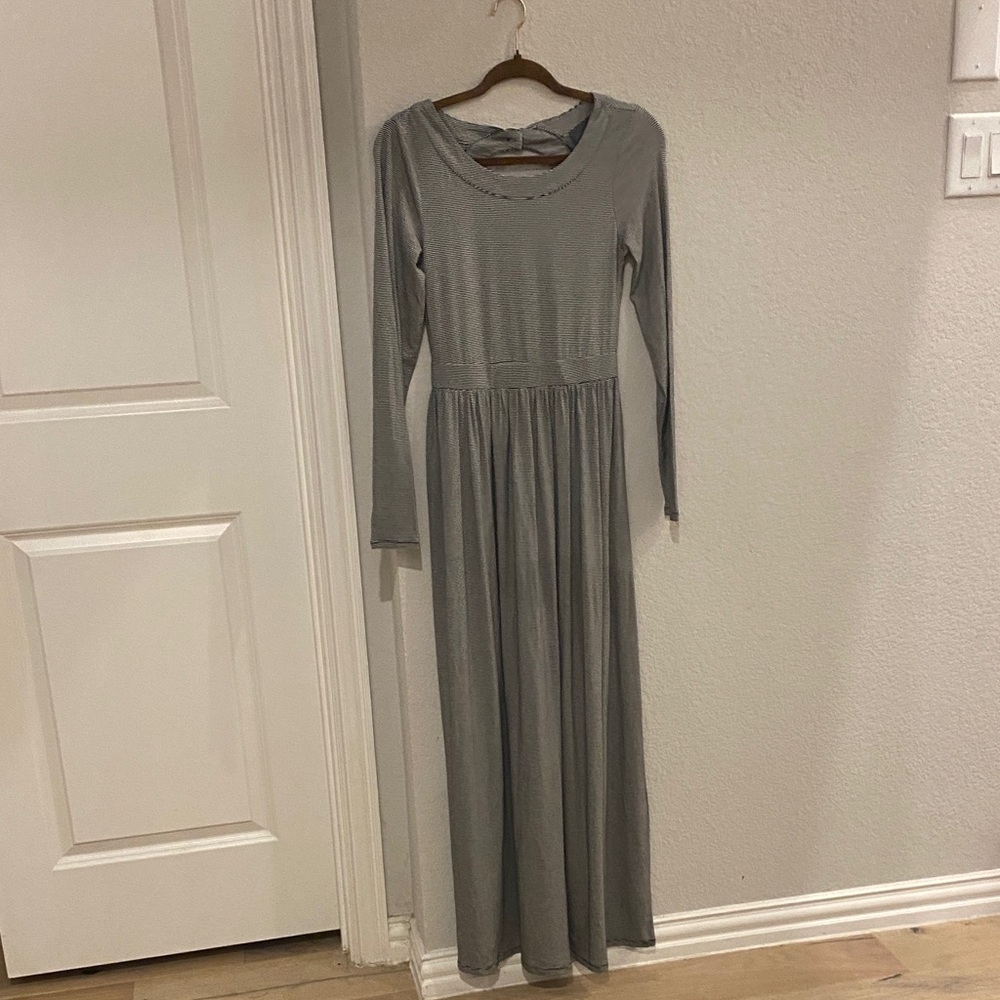 Chic‎ Long Sleeve Gray Dress